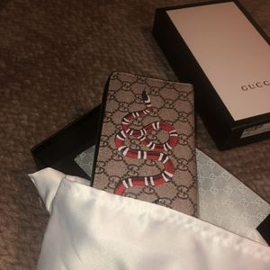 Gucci wallet